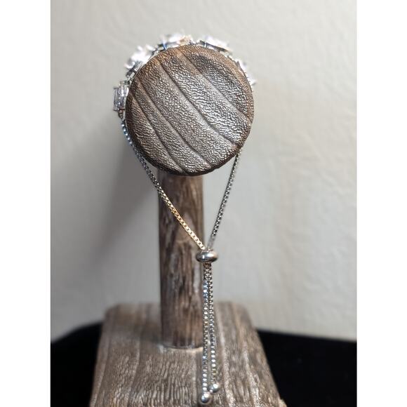 Teardrop Halo CZ Tennis Adjustable White Gold Plated Silver Tone Pull Bracelet - Picture 4 of 7